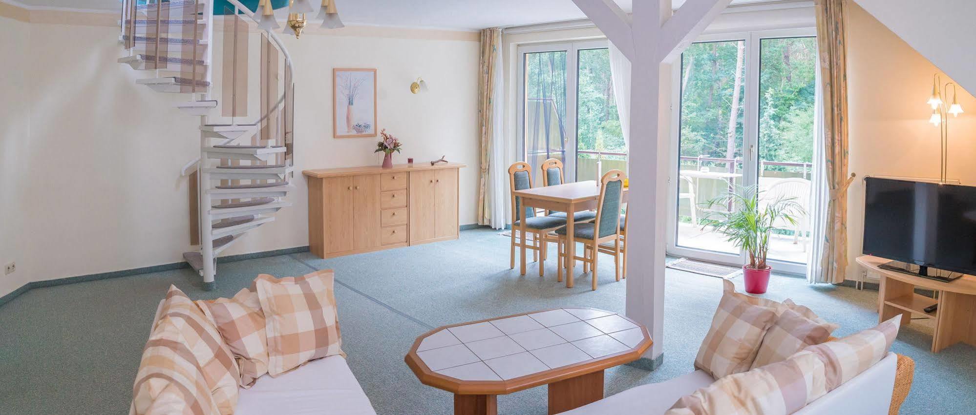 Ferienhus Baabe Fewo 01 Terrasse, Sauna- Und Schwimmbadnutzung Im Ahoi Sellin Luaran gambar