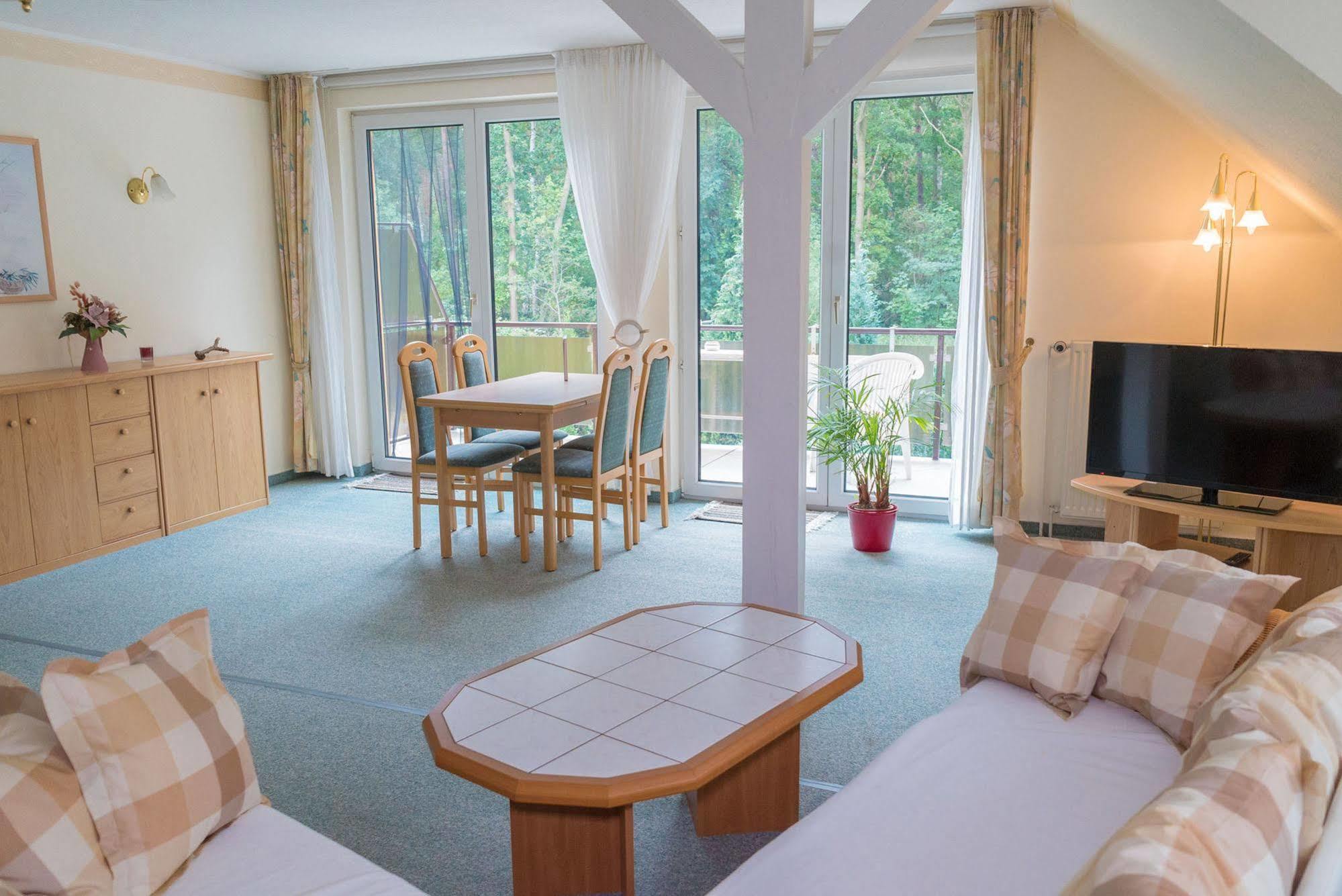Ferienhus Baabe Fewo 01 Terrasse, Sauna- Und Schwimmbadnutzung Im Ahoi Sellin Luaran gambar